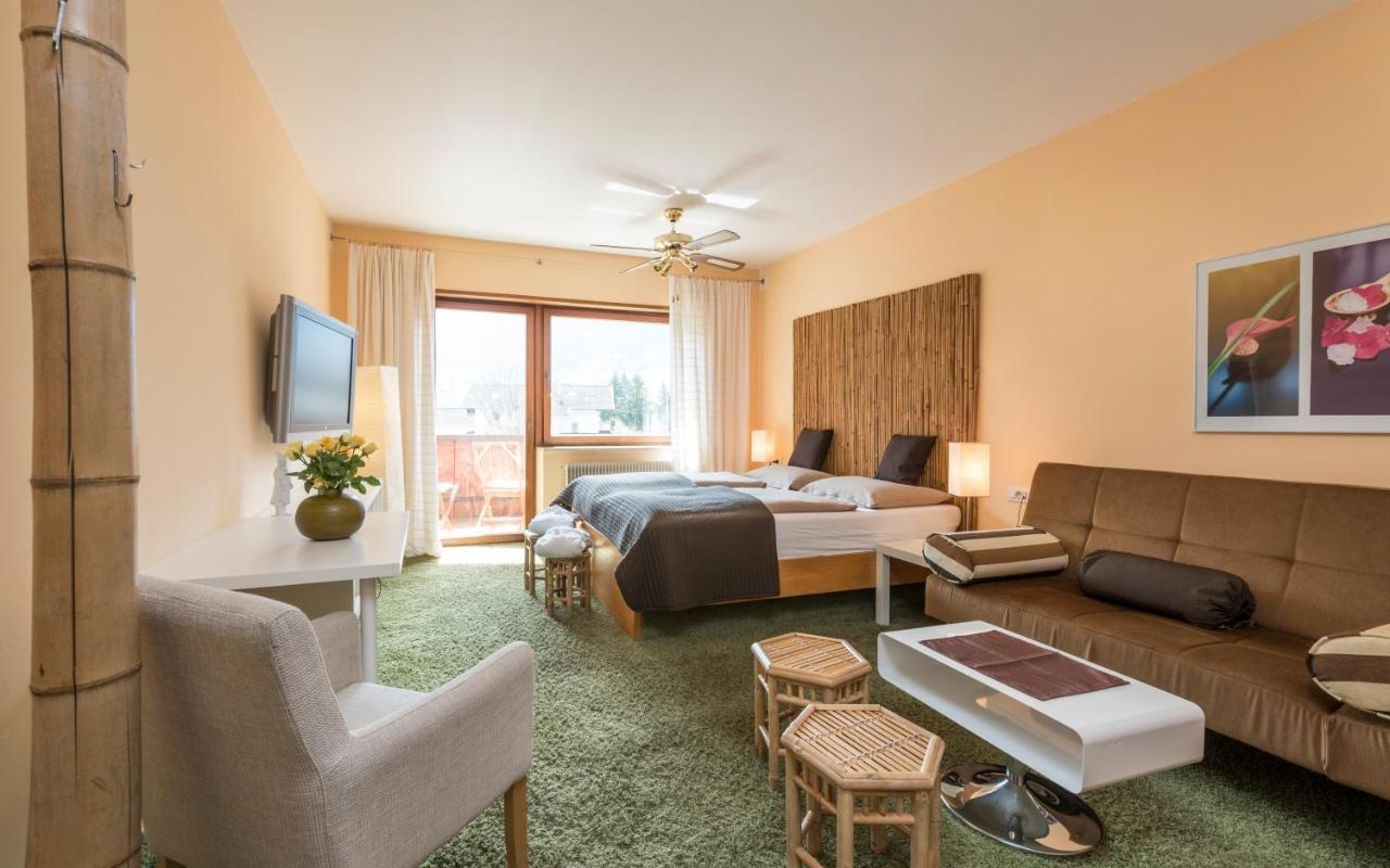Hotel Bamboo Haupthaus Coldrano Luaran gambar